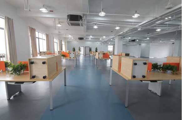 PVC地板密實底復合型與發泡底復合型的區別