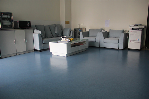 PVC防靜電地板的鋪裝條件